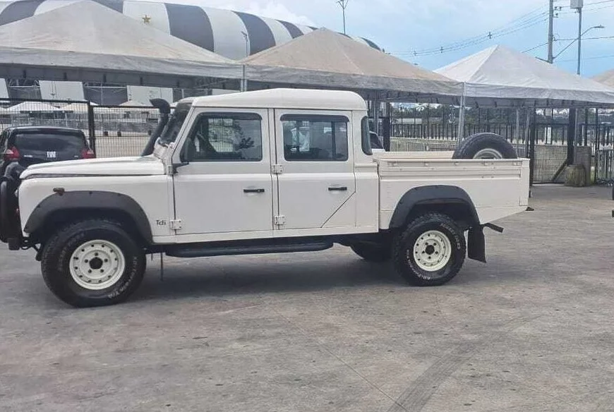 land rover defender 130 for sale_4.jpg