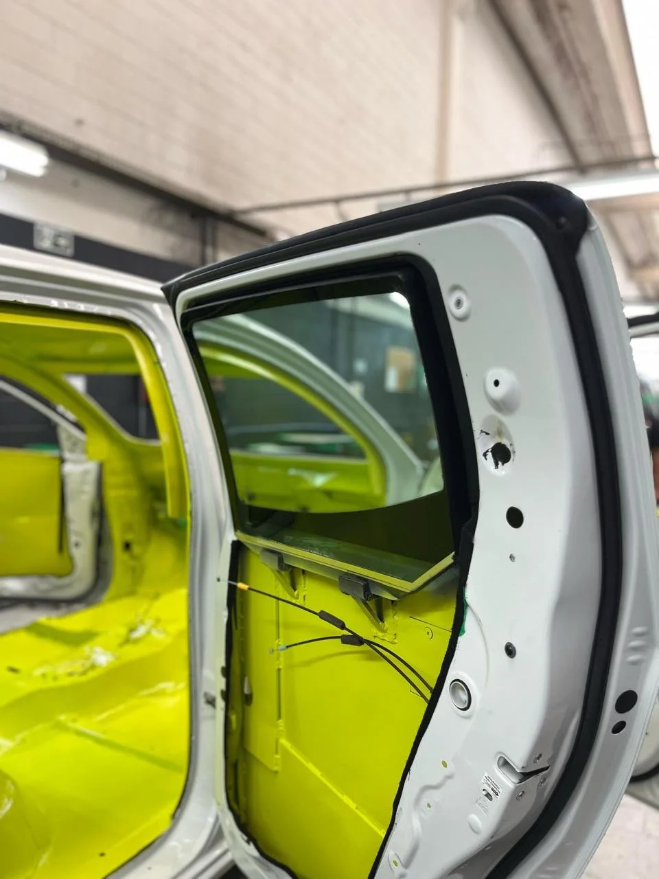 Armored level B6 Mitsubishi L200 (11).jpeg