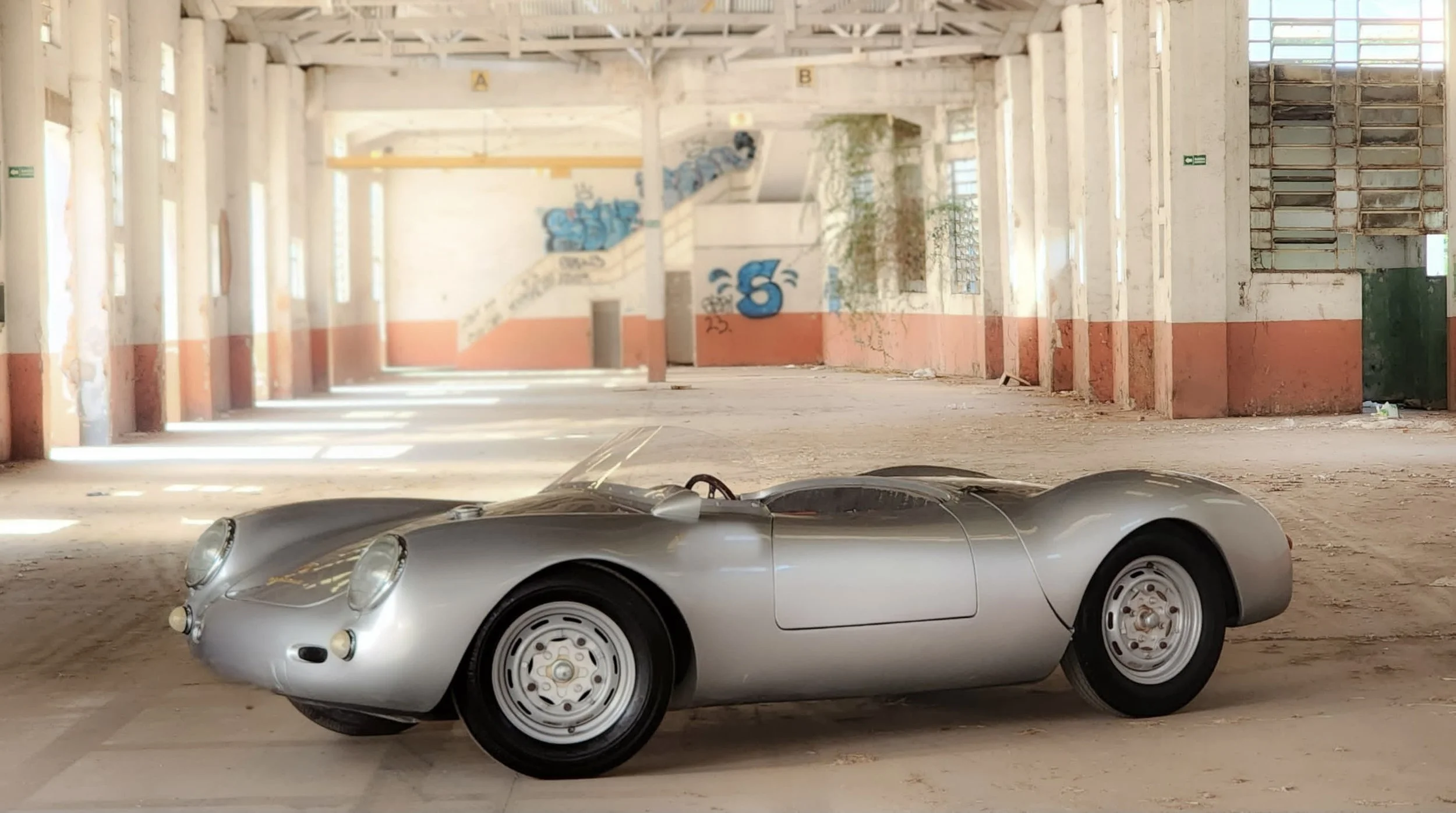 550 replica (18).jpeg