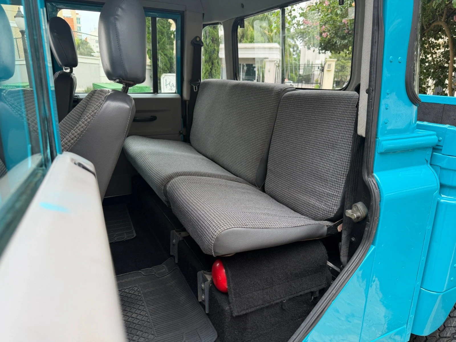 land rover defender 130 for sale (47).jpeg