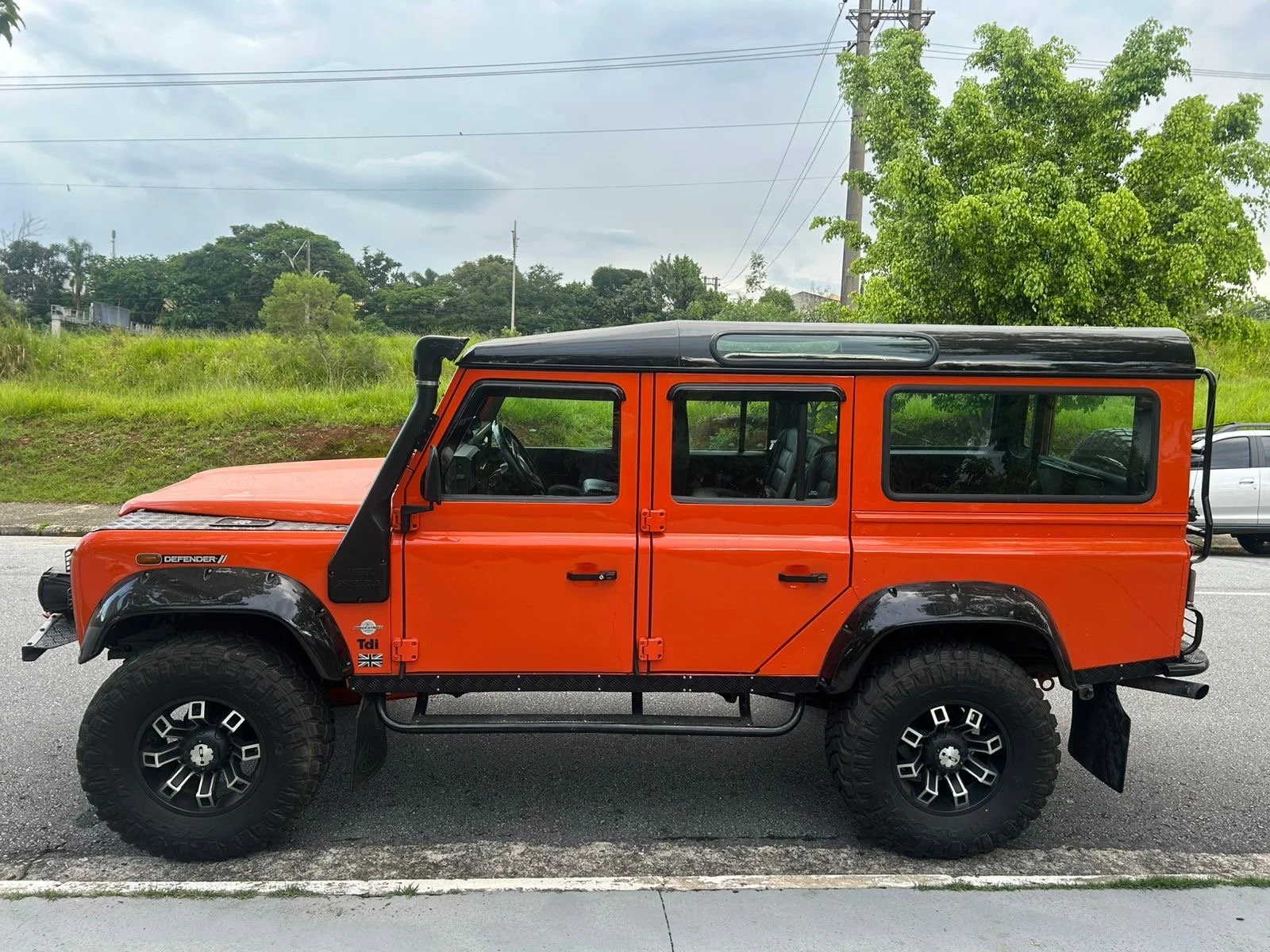 land rover defender 110 for sale (11).jpeg