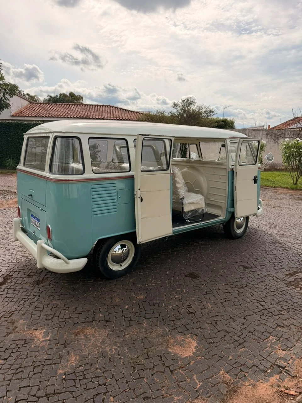 splitwindow bus for sale 1968 (13).jpeg