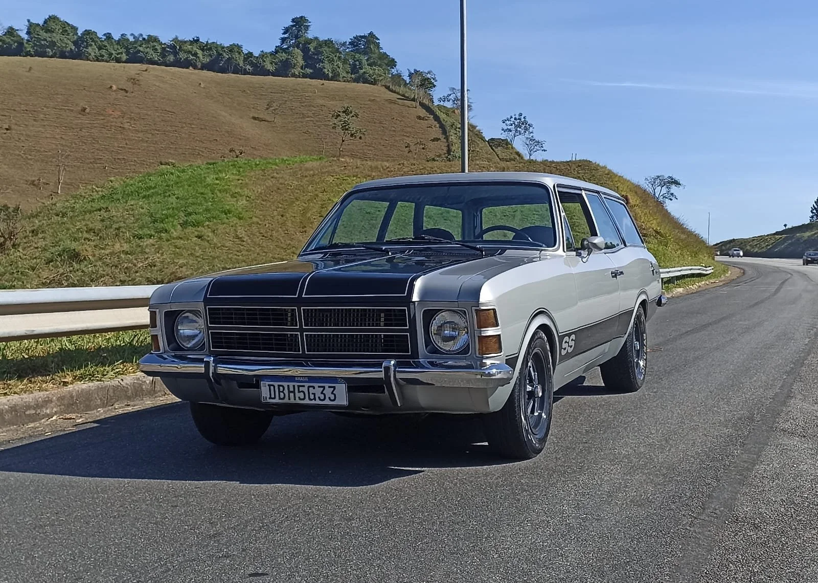 chevrolet caravan (7).jpeg