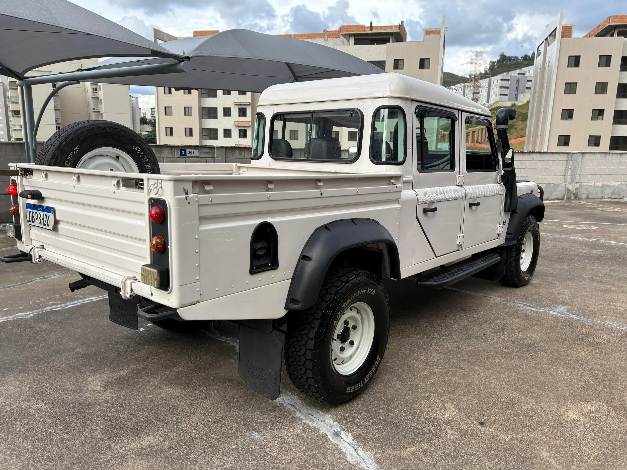 land rover defender 130 for sale (14).jpeg