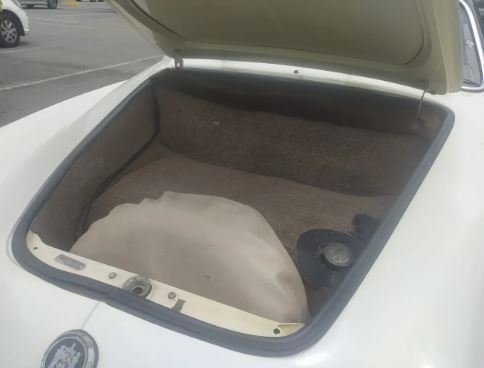 vw karmann ghia_8.JPG