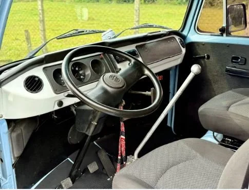 vw baywindow bus_9.JPG