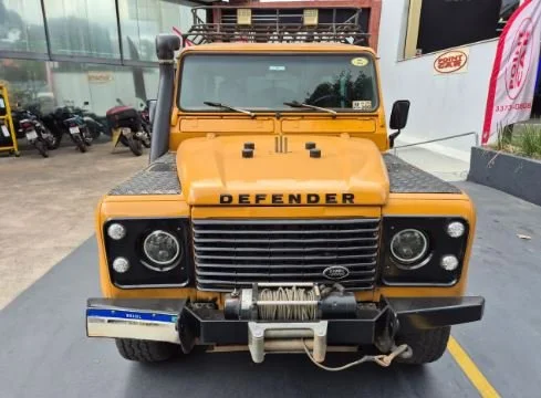 130 defender_11.JPG