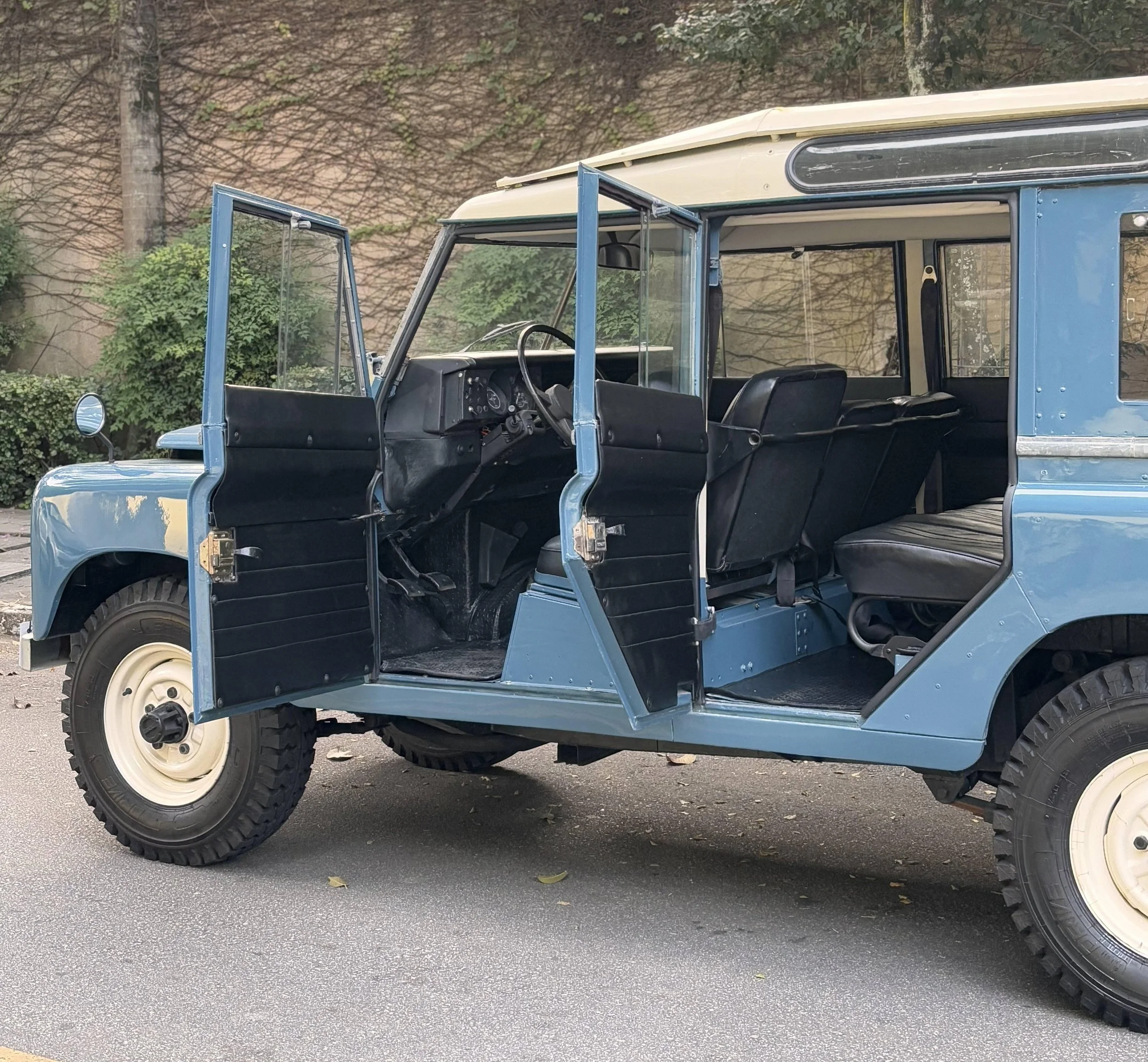 land rover defender for sale (3)-min.jpg