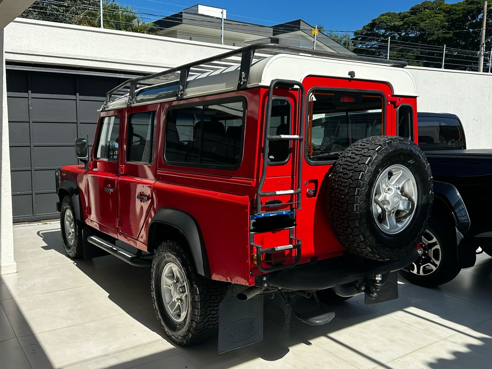 Land Rover Defender 2001 | Fully Upgraded 4x4, Extensive Maintenance ...