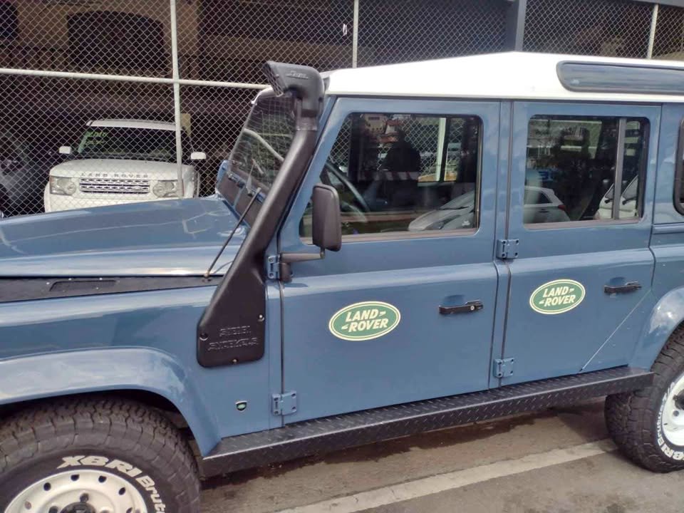 land rover defender 110_1.jpg