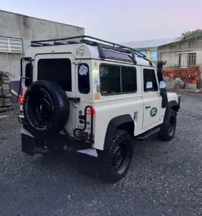 defender 90_3.JPG