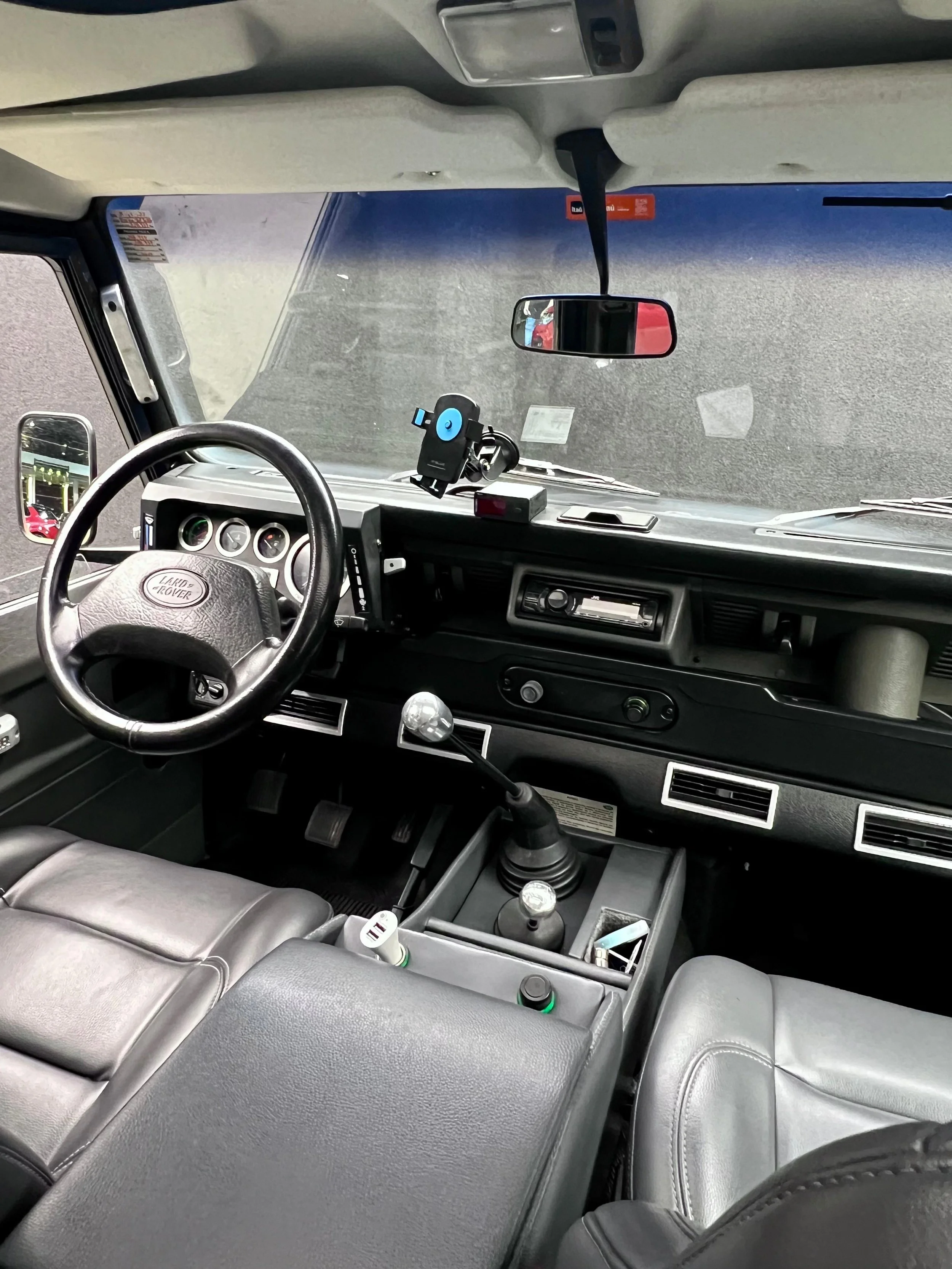 defender 110 (18).jpeg