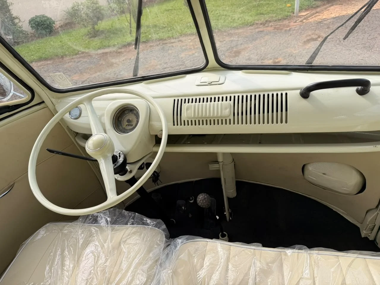 splitwindow bus for sale 1968 (15).jpeg