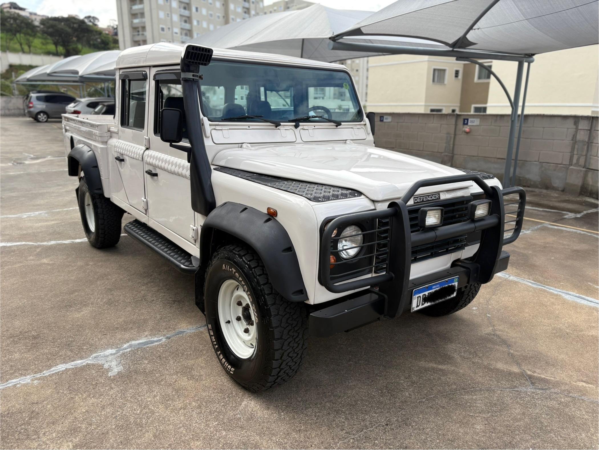 land rover defender 130 for sale (16).jpeg