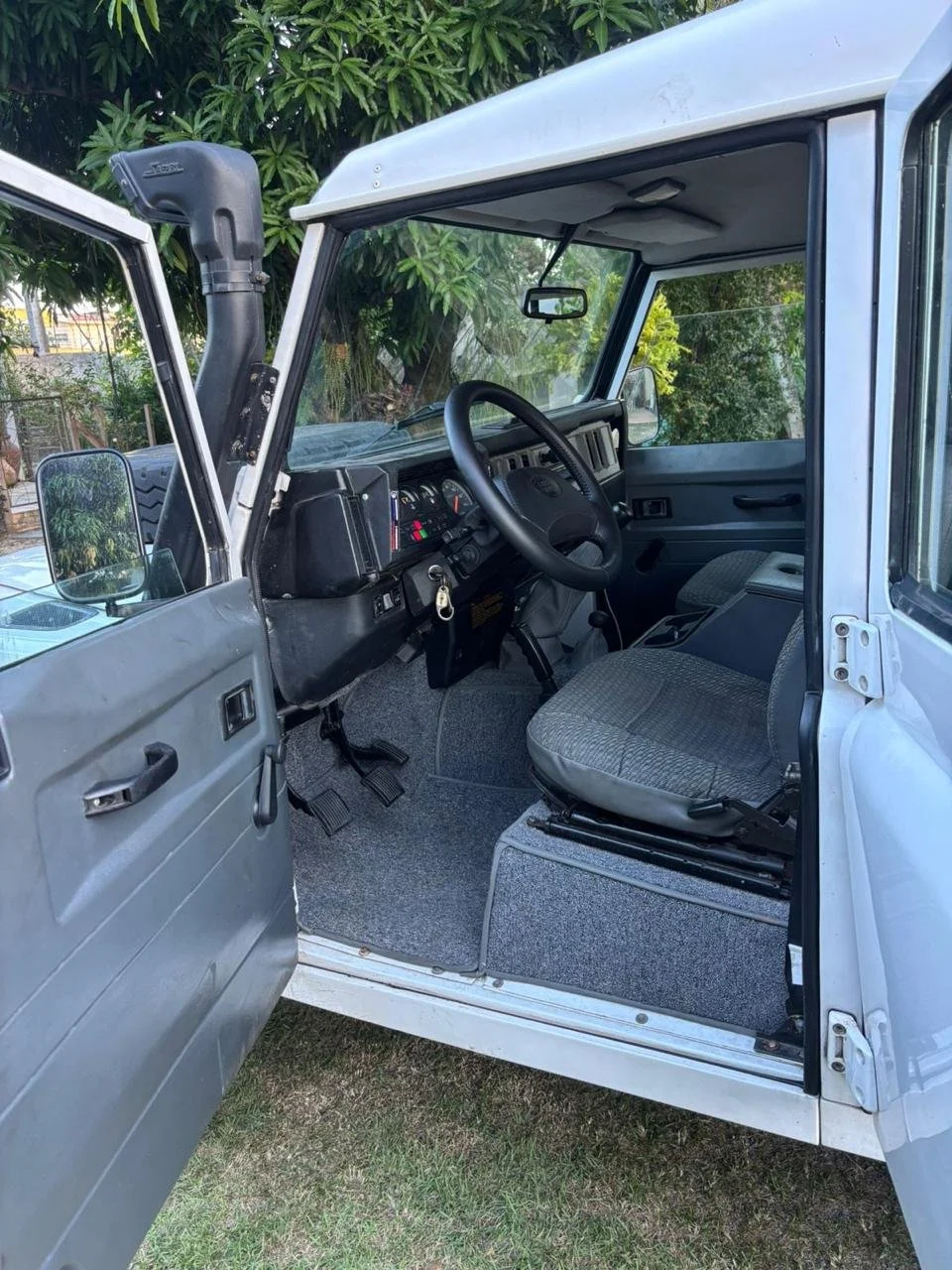 land rover defender 110 original for sale (36).jpeg