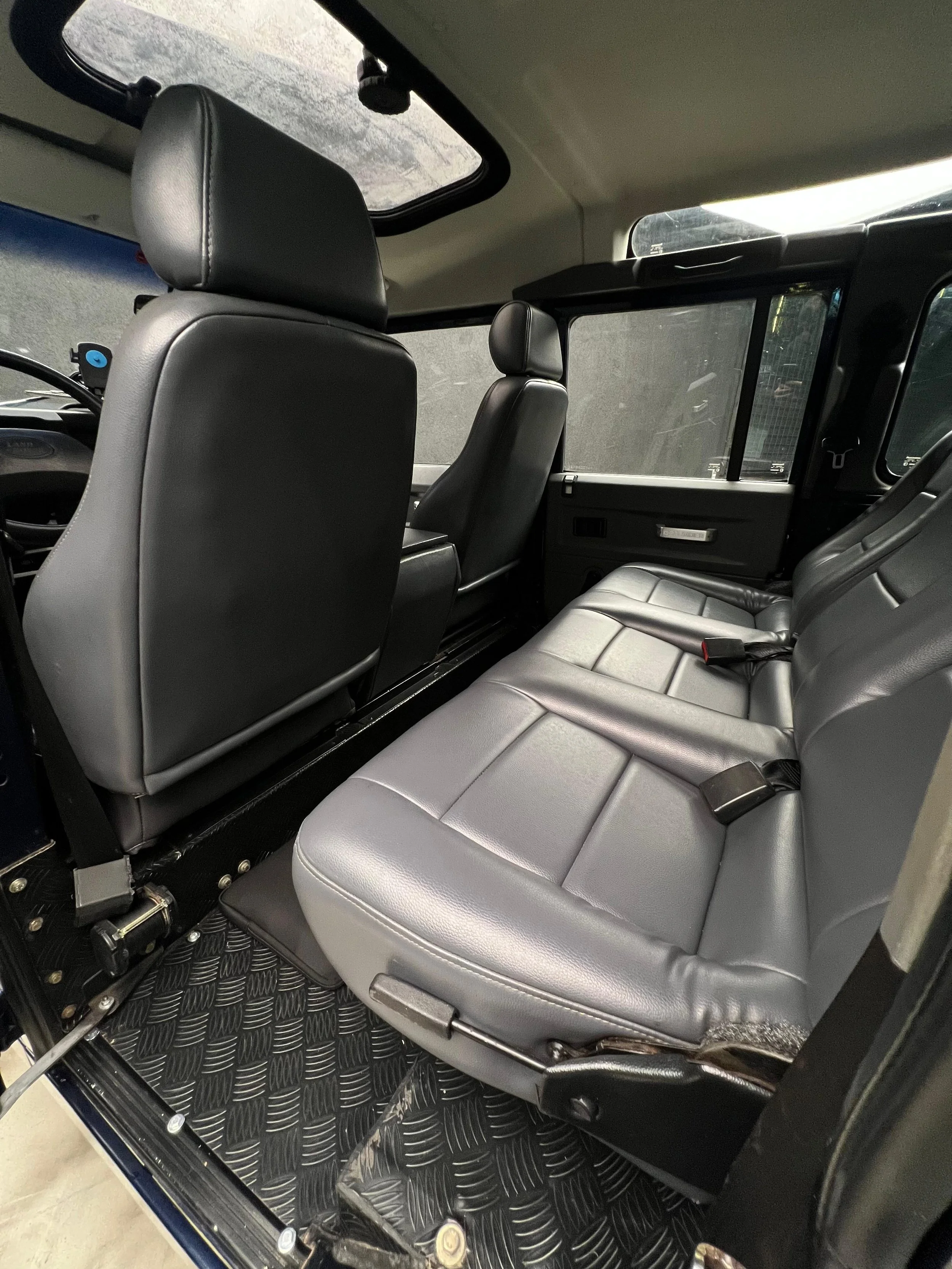 defender 110 (6).jpeg