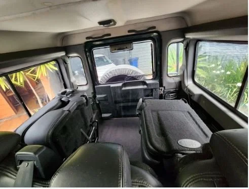 land rover defender 110_11.JPG