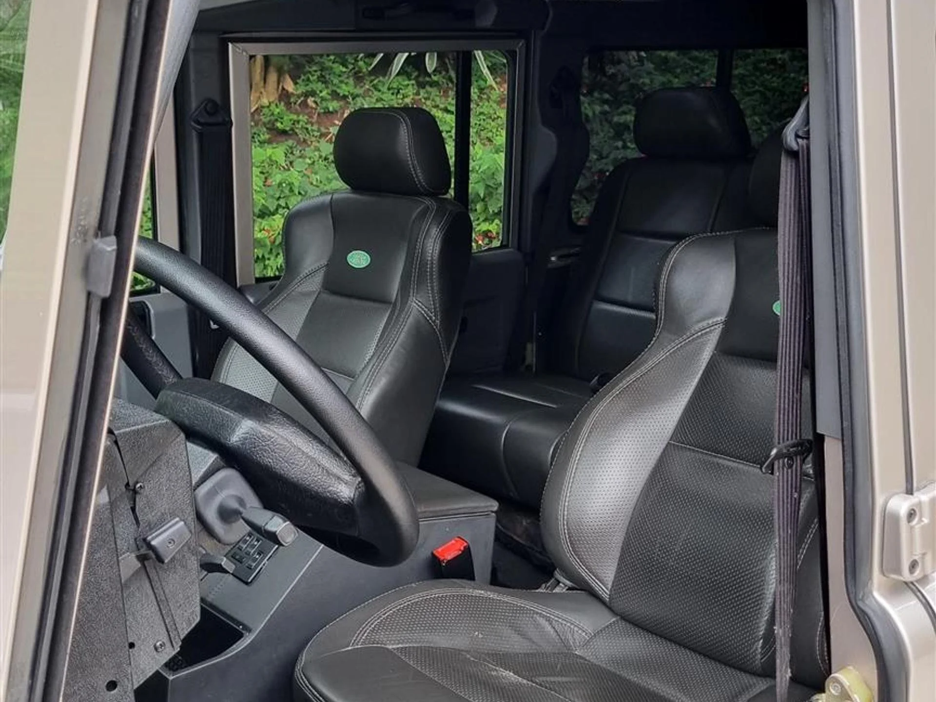 land rover defender 110 original for sale_5.jpg