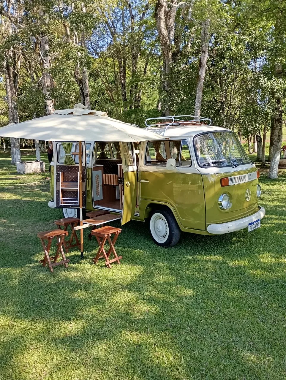 VW T2 Bay Window Camper Van Green | Classic Volkswagen Camper ...