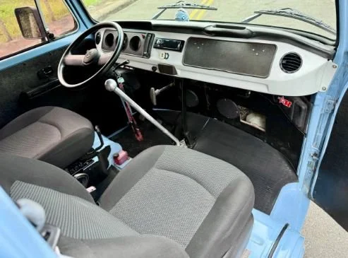 vw baywindow bus_10.JPG