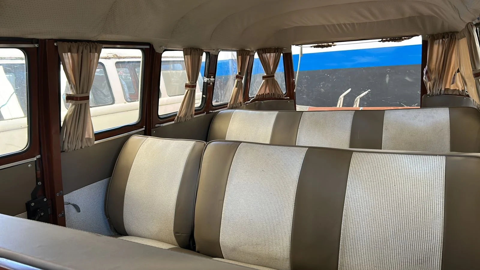 splitwindow bus for sale (5).jpeg