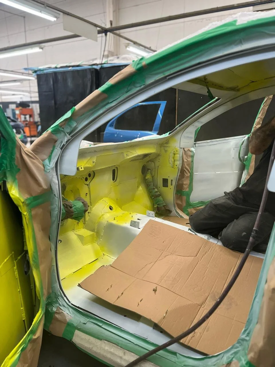 Armored level B6 Mitsubishi L200 (9).jpeg