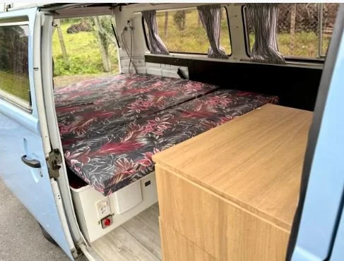 vw baywindow bus_13.JPG