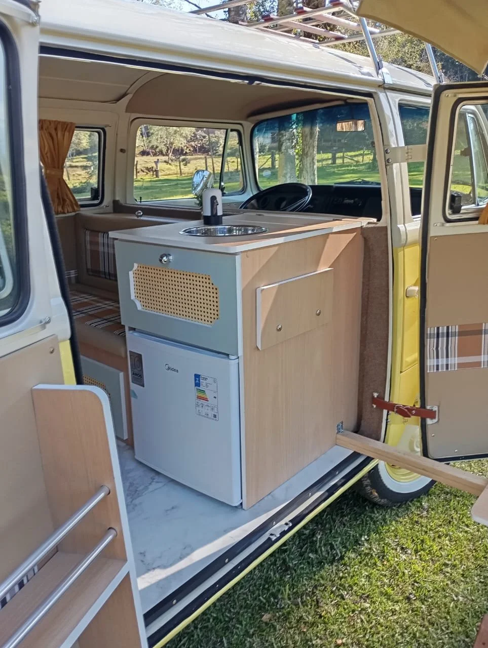 vw t2 baywindow bus camper van (42).jpeg