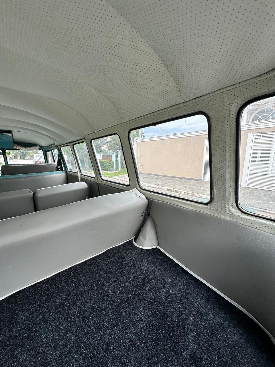 VW T1 splitwindow bus 1975 — Brazilian Classic Cars