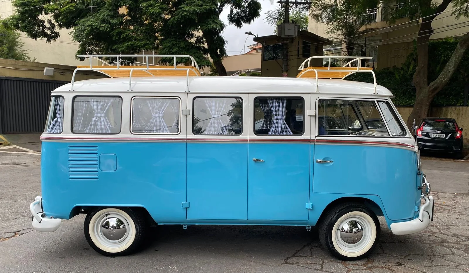 Restored VW Split Window Bus 1500cc | Metal Roof Rack — Brazilian ...