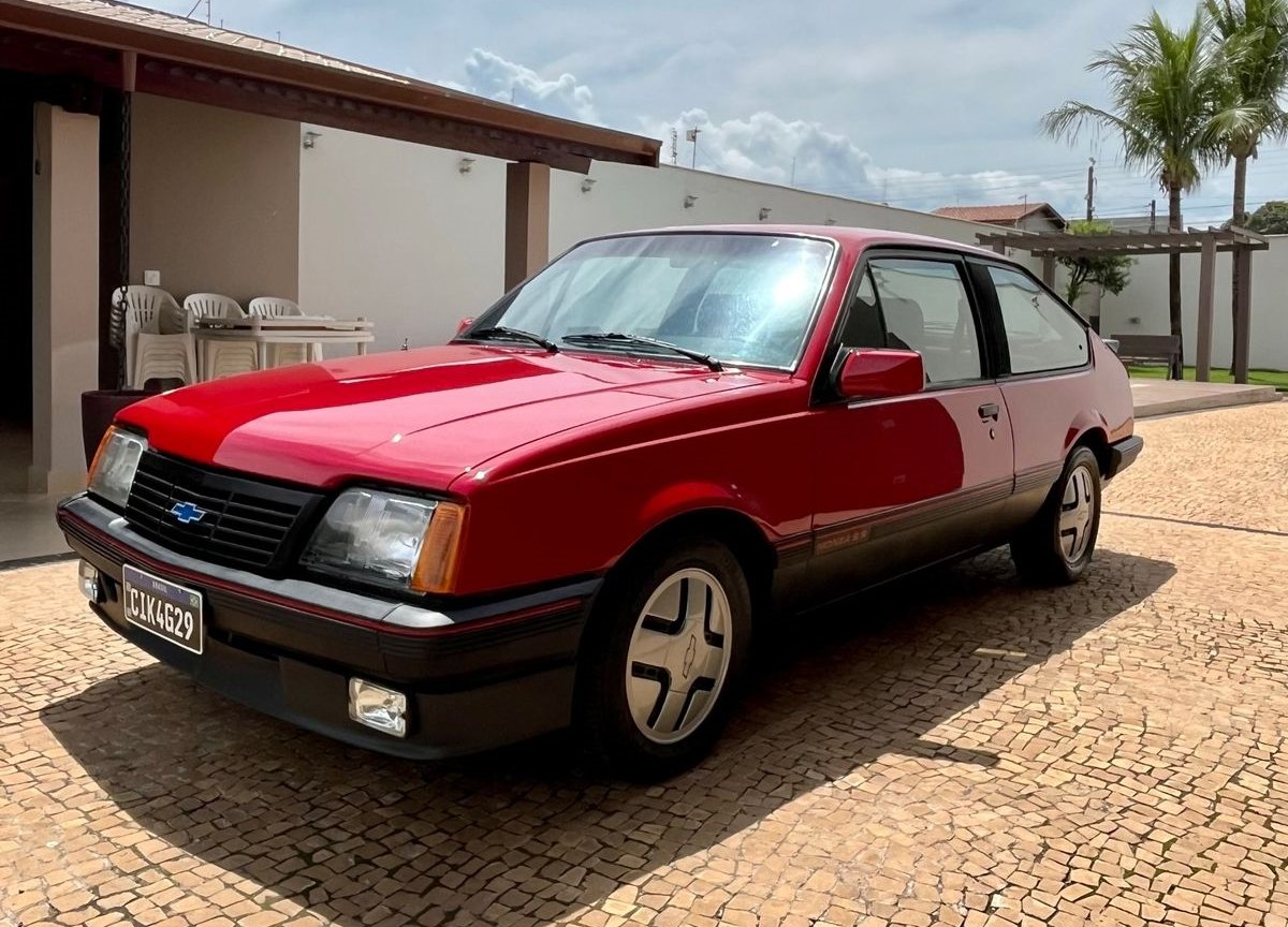 chevrolet monza sr for sale (4).jpeg