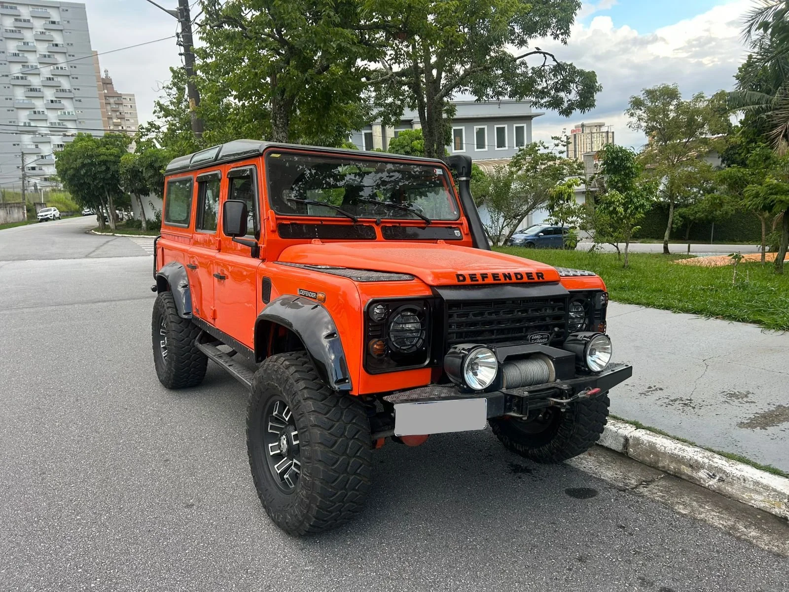 land rover defender 110 for sale (2).jpeg