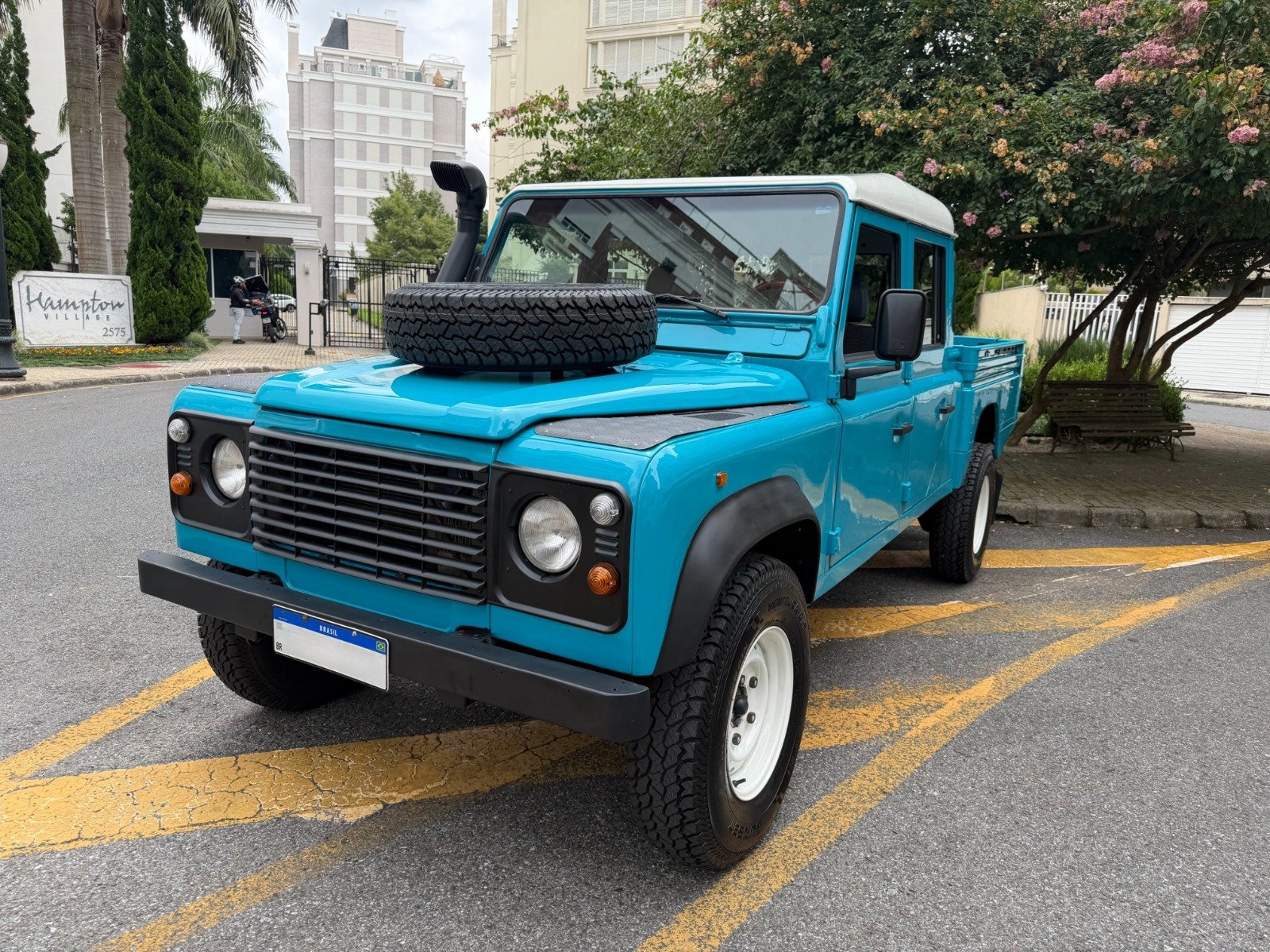 land rover defender 130 for sale (29).jpeg