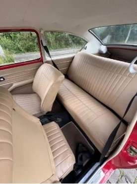 Volkswagen Karmann-Ghia_4.JPG