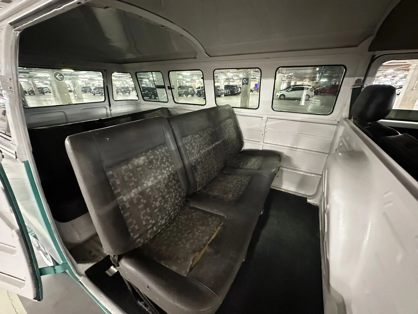 vw t2 baywindow bus (15).jpeg