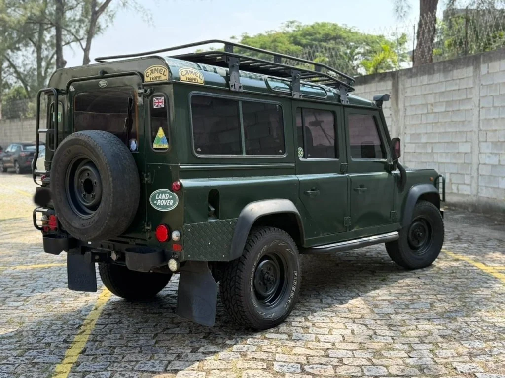 defender_4.jpg