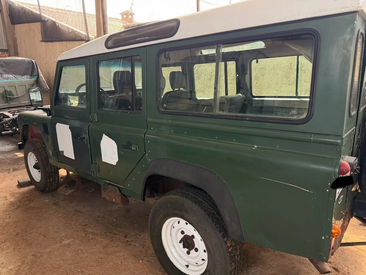 land rover defender (15).jpeg