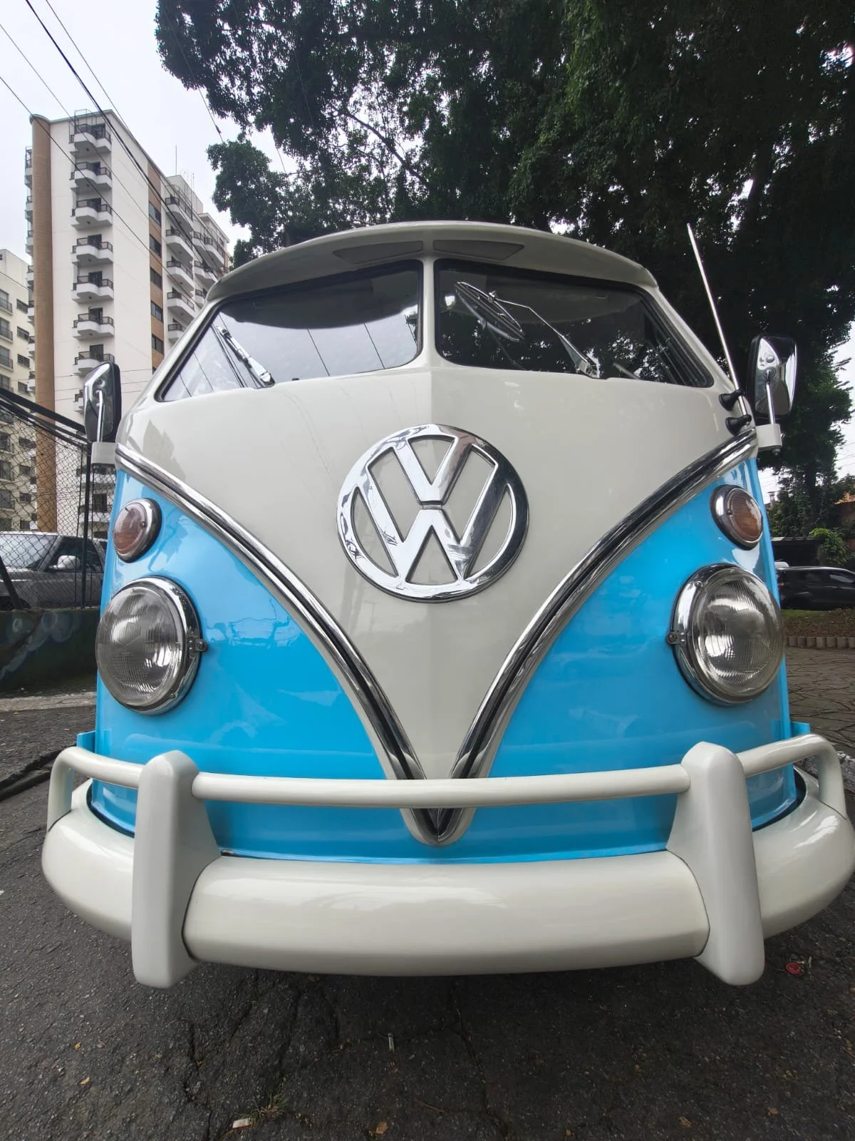 Volkswagen Split Window bus two tone color for sale (22).jpeg
