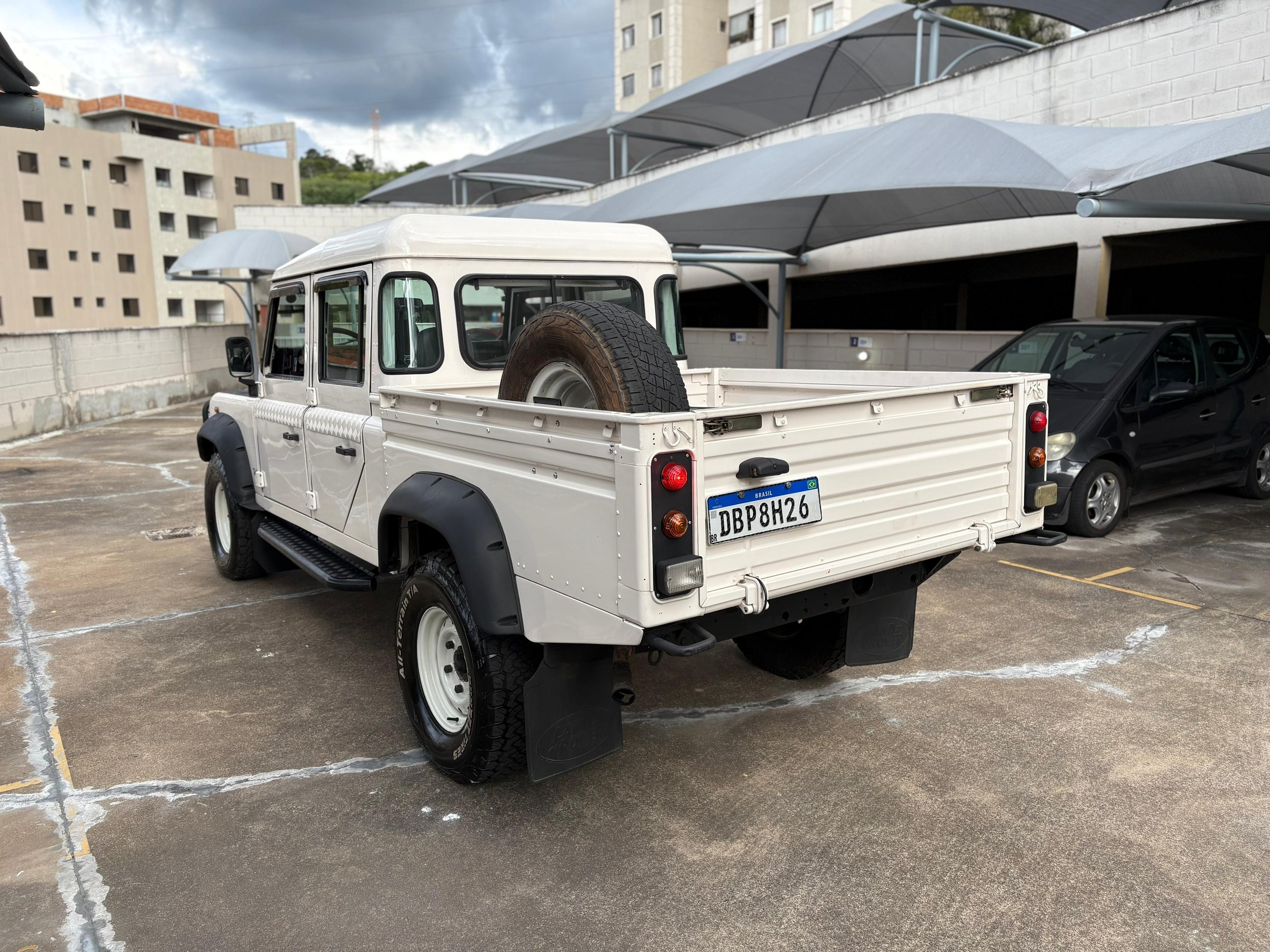 land rover defender 130 for sale (21).jpeg