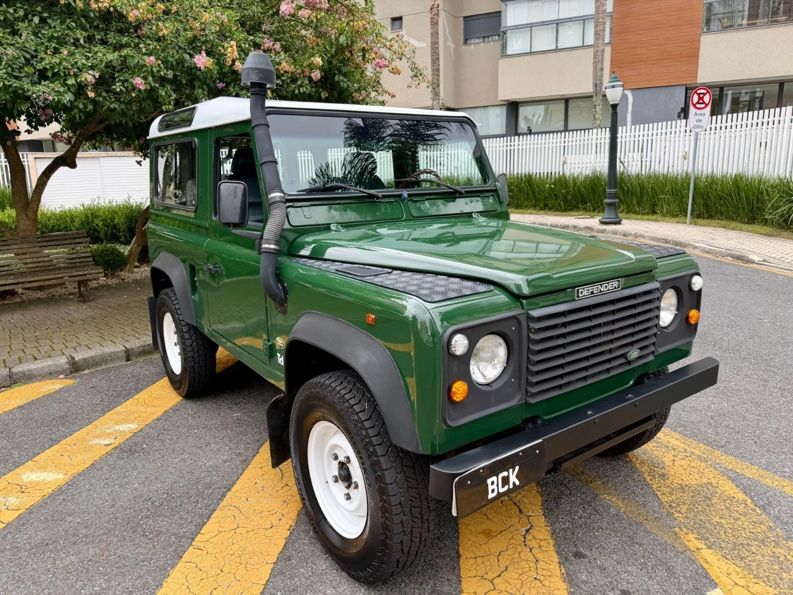 land rover defender 1996 for sale (12).jpeg