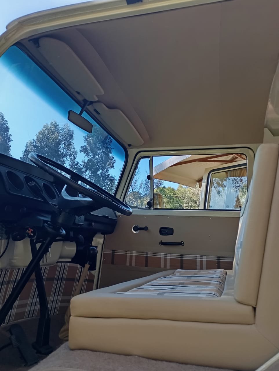 vw t2 baywindow bus camper van (15).jpeg