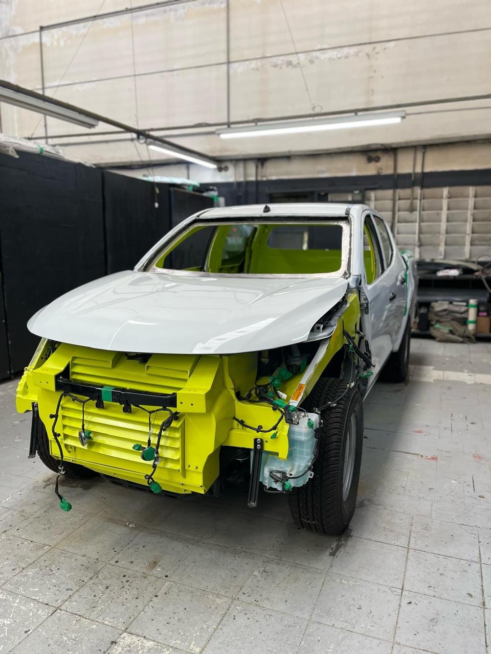 Armored level B6 Mitsubishi L200 (27).jpeg
