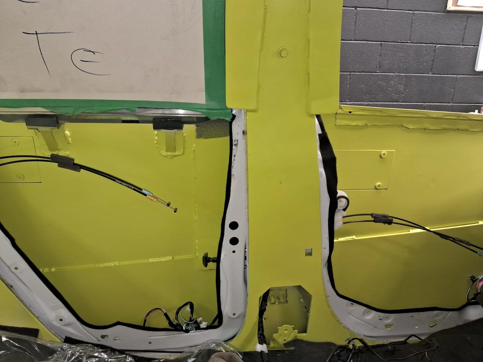 Armored level B6 Mitsubishi L200 (33).jpeg