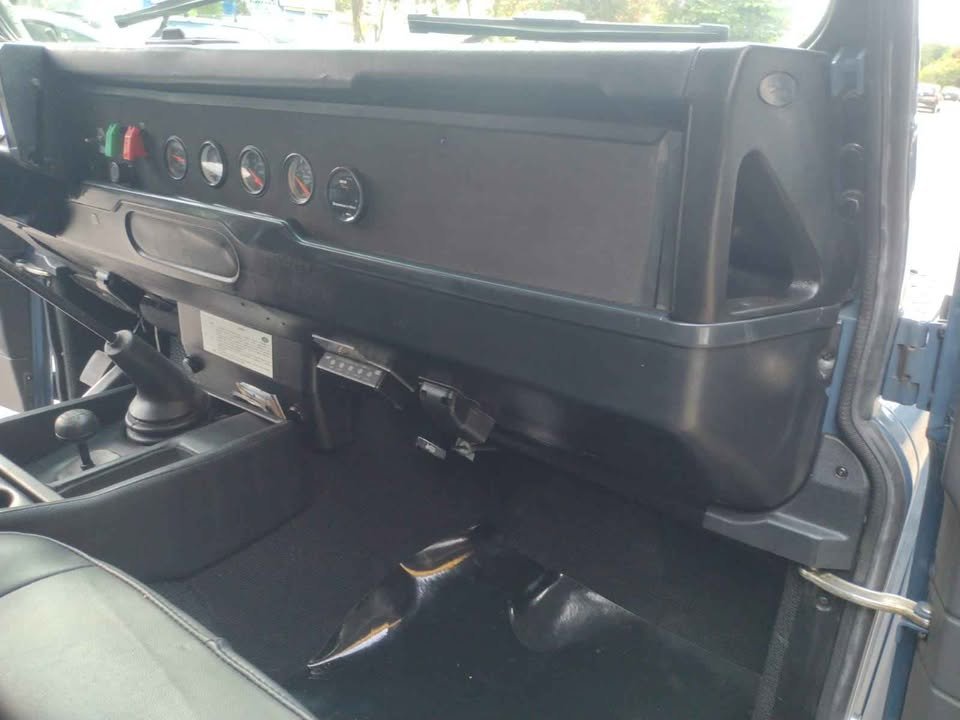 land rover defender 110_12.jpg