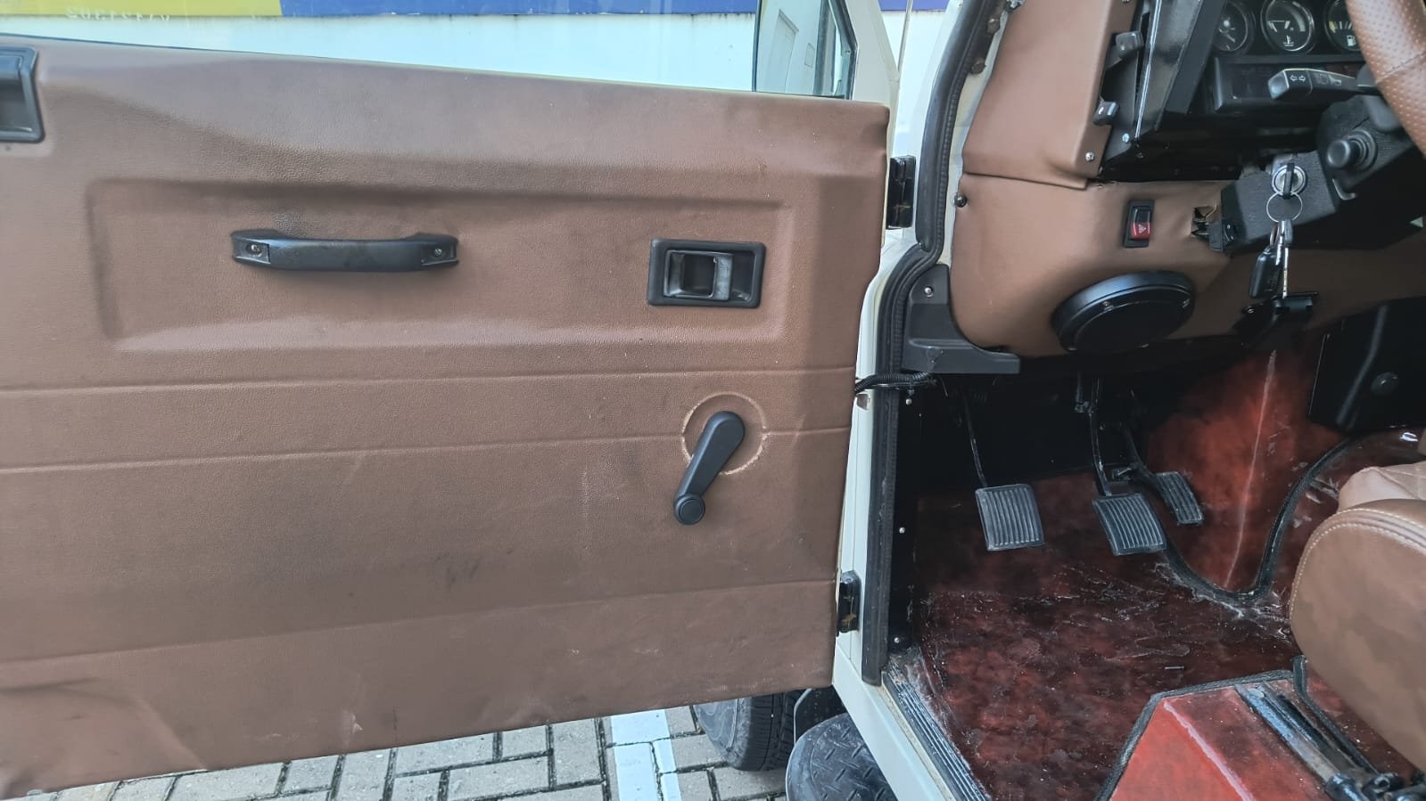 land rover defender 130 for sale (4).jpeg