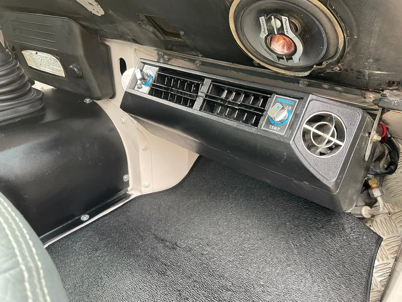 land rover defender 130 for sale (10).jpeg