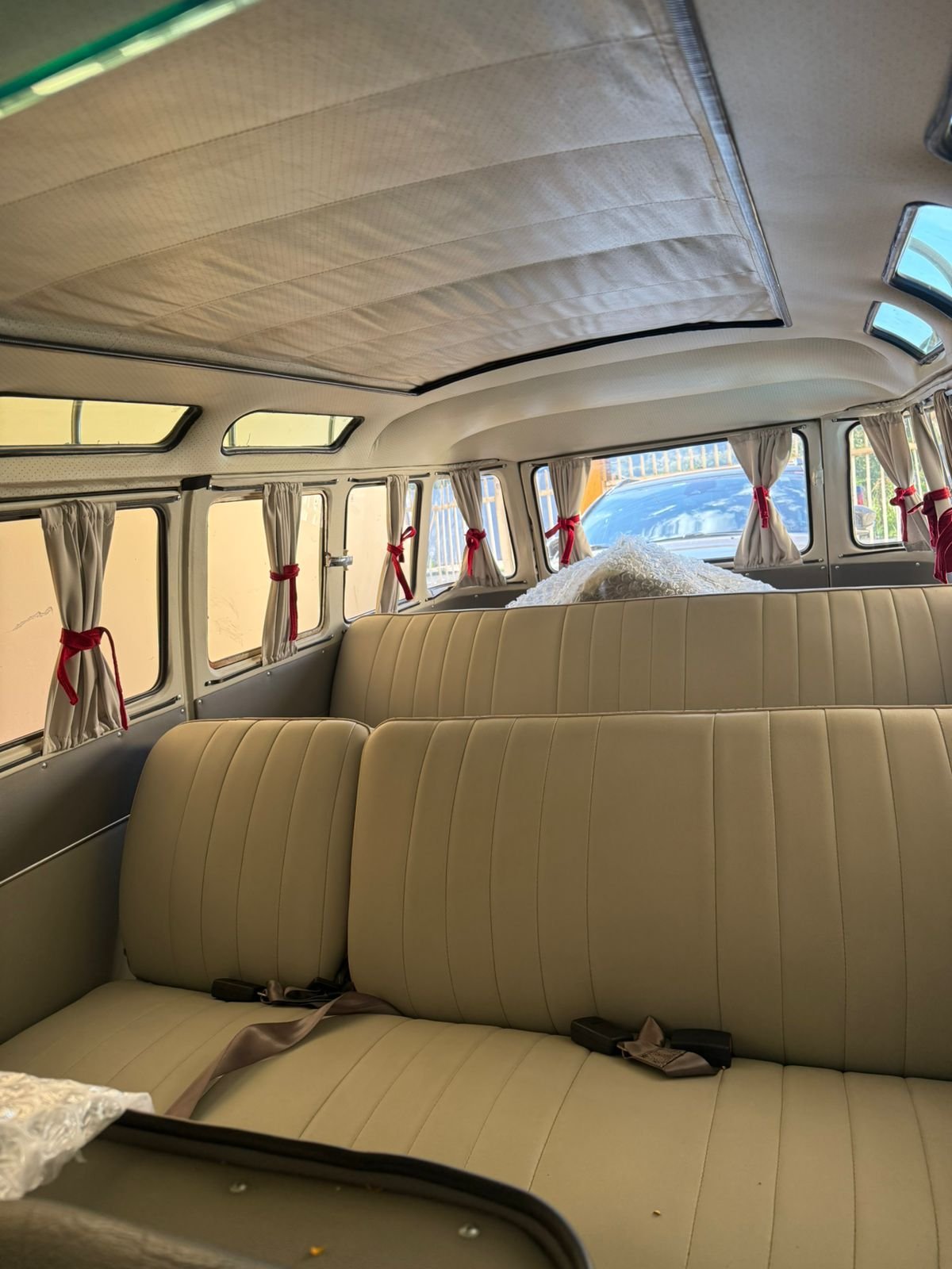 VW T1 splitwindow bus samba recreation 1974 — Brazilian Classic Cars