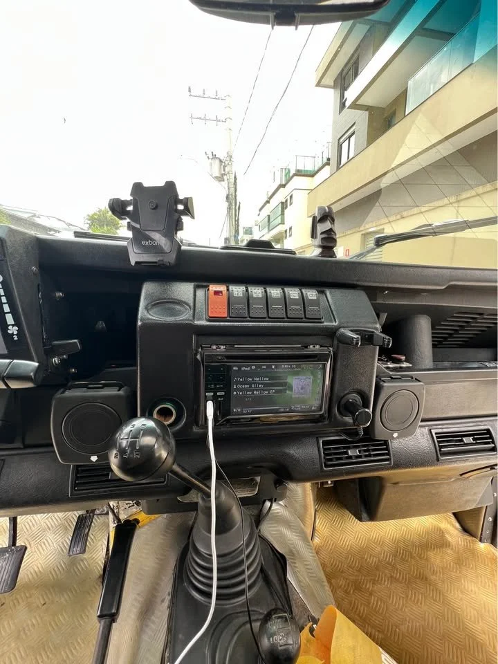 land rover defender 110_12.jpg