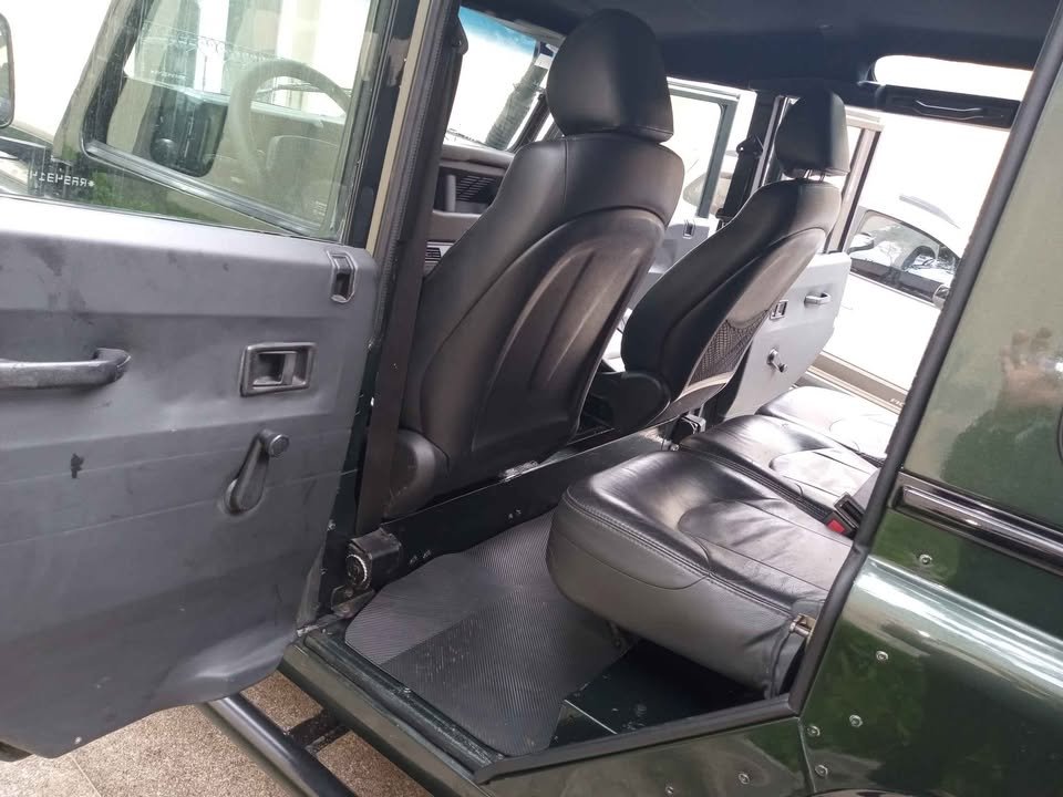 land rover defender 110 for sale_15.jpg