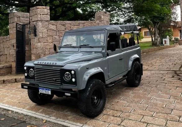 Land Rover Defender 90 1993